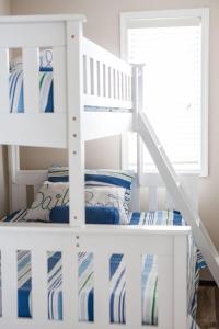 マナホーキンにあるBay Front Home - Watch the sun rise over LBI. Pier for Boat/Swim/SUP/Kayak/Crabのギャラリーの写真