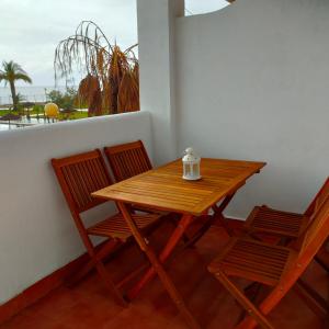 Zdjęcie z galerii obiektu Apartamento naturista en urbanización naturista en primera línea del mar y de la playa naturista de Vera w mieście Vera