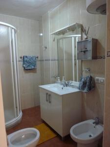 Zdjęcie z galerii obiektu Apartamento naturista en urbanización naturista en primera línea del mar y de la playa naturista de Vera w mieście Vera