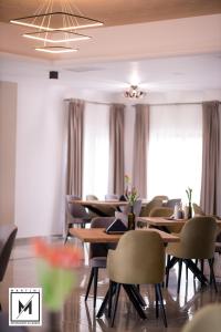 Galeriebild der Unterkunft Martini Restaurant & Cazare in Sebeşel
