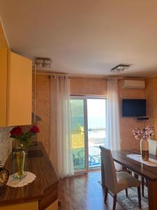 Foto dalla galleria di Villa Mare Apartments a Tivat