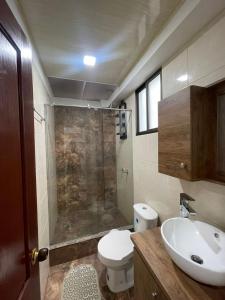 Bathroom sa apartamento moderno ubicación perfecta