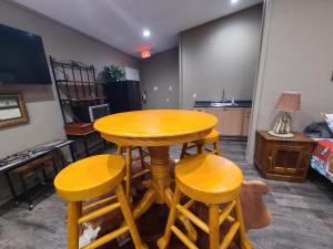 Gallery image of Buffalo Girls Hotel in Canton