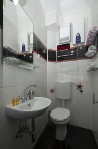 Ένα μπάνιο στο Sea Paradise Apartment