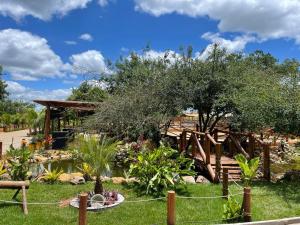 Κήπος έξω από το Hotel Fazenda Haras Paraíso do Atlântico