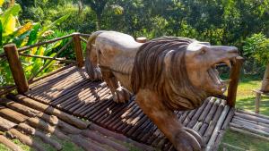 Animais in lodge ou nos arredores