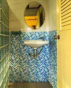 Ένα μπάνιο στο Wild Hippie Chang