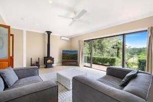 Moroccan Acreage -Heated Pool w Slide -Sleeps 22的休息区