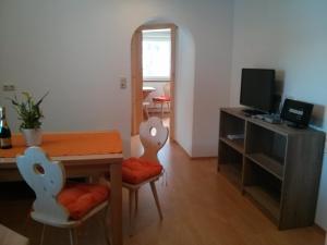 Telewizja i/lub zestaw kina domowego w obiekcie Apartment Santnerhof