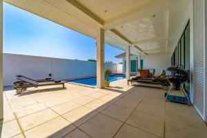 Bassein majutusasutuses Modern Large 2 Bedroom Pool Villa PV2 või selle lähedal