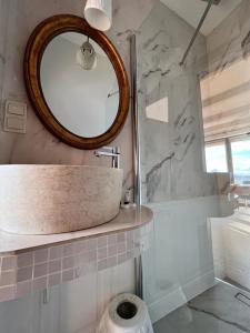 Ένα μπάνιο στο Hotel-Przystań +42 φωτογραφίες