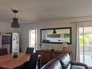 Photo de la galerie de l'établissement Le Circuit du Soleil, à Lédenon