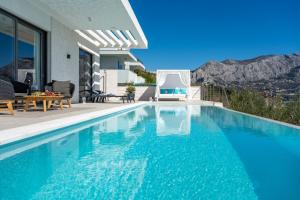 Πισίνα στο ή κοντά στο Luxury Villa Andoris with Gym, Spa, Heated pool +70 φωτογραφίες
