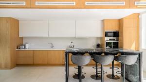 Η κουζίνα ή μικρή κουζίνα στο Villa Serenity- CleverDetails, Central Vilamoura, Sleeps 4 adults and 2 children, located in the center