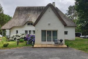 Fotografia z galérie ubytovania Romantique petite chaumière près de Guérande v destinácii Saint-Lyphard