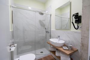 Center Suite Acebedos的一间浴室