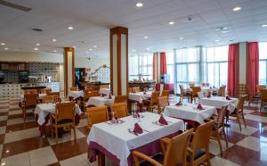 Restaurace v ubytování Hotel Pino Alto by ALEGRIA