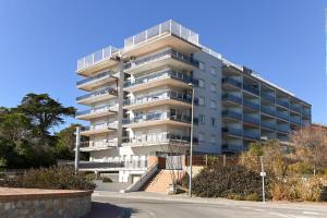 The building in which Az apartmant is located