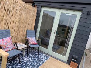 Gallery image of Meadow View - A Studio with Free parking and a sunny terrace in Lewes