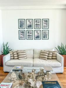 A seating area at Ubuntu Beach Villas by Reveal