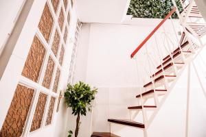 Fotografie z fotogalerie ubytování Melos House - Charming Apartment with Jacuzzi in the Heart of the City Perfect for Memorable Summer Experiences By Villa Mana Gers v destinaci Zakynthos Town