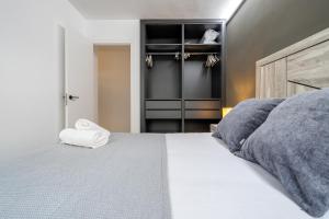 A bed or beds in a room at Kaixo