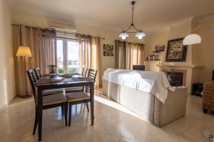 Ένα ή περισσότερα κρεβάτια σε δωμάτιο στο Casa Mateus +33 φωτογραφίες