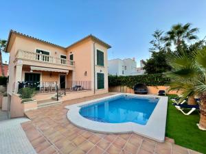 Πισίνα στο ή κοντά στο Can Jaume Ferienhaus an der Playa de Palma mit Pool