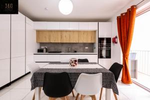 Kuchyň nebo kuchyňský kout v ubytování Modern & Spacious Apartment in the Heart of Pieta by 360 Estates
