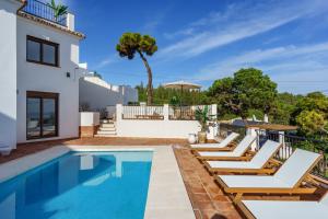 The swimming pool at or close to Luxurious villa with pool in La Cala by Costarentals - Ref 53