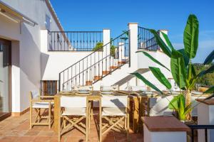 A balcony or terrace at Luxurious villa with pool in La Cala by Costarentals - Ref 53