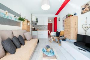A kitchen or kitchenette at Estudio Sunrise Estocolmo
