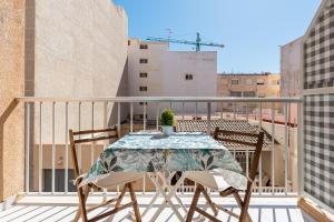 A balcony or terrace at Estudio Sunrise Estocolmo