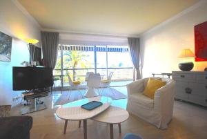 Zdjęcie z galerii obiektu Croisette Immo Moderne 2 Chambres 2SDB Proche rue d'antibes w Cannes