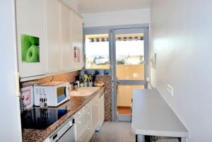 Zdjęcie z galerii obiektu Croisette Immo Moderne 2 Chambres 2SDB Proche rue d'antibes w Cannes
