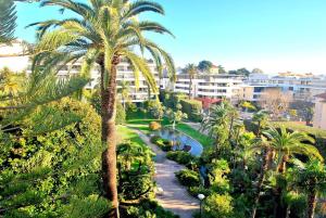 Zdjęcie z galerii obiektu Croisette Immo Moderne 2 Chambres 2SDB Proche rue d'antibes w Cannes +19 zdjęć
