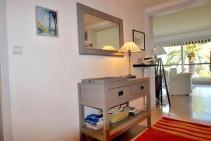 Zdjęcie z galerii obiektu Croisette Immo Moderne 2 Chambres 2SDB Proche rue d'antibes w Cannes