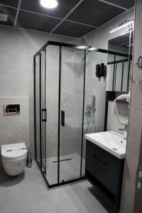 A bathroom at SAR-PER Hotel