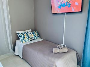 Łóżko lub łóżka w pokoju w obiekcie Thelfi Luxury studio in Attica - close to varkiza beach - Sea view