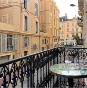 Balkón alebo terasa v ubytovaní 5S - Bel appartement 3 chambres Cannes centre