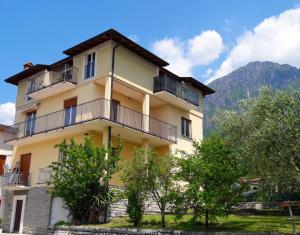 Nespecifikovaný výhled na hory nebo výhled na hory při pohledu z apartmánu