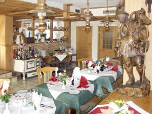 Gallery image of Hotel-Restaurant-Pfaelzer-Stuben in Bruchmühlbach-Miesau