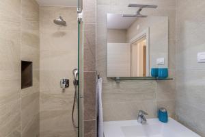 Kúpeľňa v ubytovaní Apartments LUCA + 25 fotografií