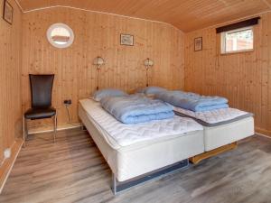 Postel nebo postele na pokoji v ubytování Holiday Home Edy - 25km from the sea by Interhome