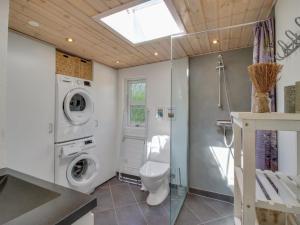Koupelna v ubytování Holiday Home Olof - 100m from the sea by Interhome + 13 fotografií