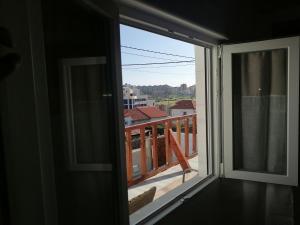 Balkon lub taras w obiekcie Habitaciones Casa Santander Playa Valdenoja