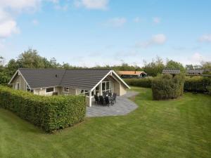 Zahrada ubytování Holiday Home Isving - 1-1km to the inlet by Interhome