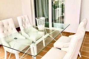 Posedenie v ubytovaní MI CAPRICHO BEACHFRONT- 9F Apartment with sea views - Costa del Sol