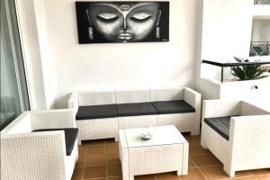 Posedenie v ubytovaní MI CAPRICHO BEACHFRONT- 9F Apartment with sea views - Costa del Sol