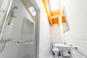 Et badeværelse på Ático Santa Clara